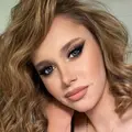 Алена из Челябинска, мне 19, познакомлюсь для общения