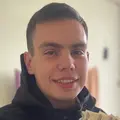 Данил из Бердянска, мне 22, познакомлюсь для приятного времяпровождения