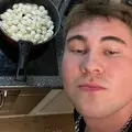 Я Даня, 21, из Энсхеде, ищу знакомства на одну ночь