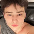 Лев из Днепра, мне 18, познакомлюсь на одну ночь
