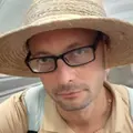 Петр из Москвы, мне 41, познакомлюсь для приятного времяпровождения