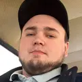 Я Данил, 25, из Ясиноватой, ищу знакомства на одну ночь