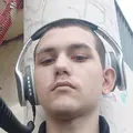 Я Андрей, 18, знакомлюсь для без обязательств в Москве