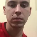 Денис из Пскова, мне 21, познакомлюсь для на одну ночь