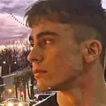 Я Антон, 18, из Минска, ищу знакомство для на одну ночь