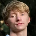 Ярослав из Алматы, мне 23, познакомлюсь для общения