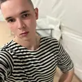 Я Андрей, 21, из Колпина, ищу знакомство для регулярного секса