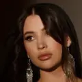 Я Адель, 25, знакомлюсь для общения в Рязани