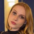 Я Стейси, 20, из Пазарджика, ищу знакомство для приятного времяпровождения