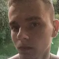 Я Егор, 18, из Гомеля, ищу знакомство для постоянных отношений