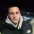 Я Roman, 21, из Новокуйбышевска, ищу знакомство для регулярного секса