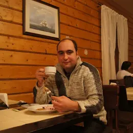 Я Андрей, 39, из Петродворца, ищу знакомство для постоянных отношений