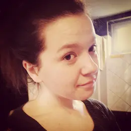 Я Надежда, 18, из Белгорода, ищу знакомство для постоянных отношений