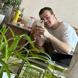 Я Денис, 21, из Красноярска, ищу знакомство для дружбы