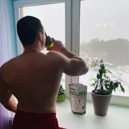 Илья из Екатеринбурга, мне 32, познакомлюсь для виртуального секса