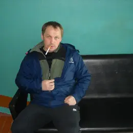 Я Vlad, 39, из Коммунара, ищу знакомство для приятного времяпровождения