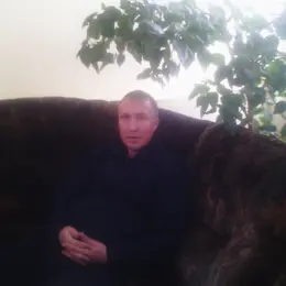 Я Сергей, 44, из Котласа, ищу знакомство для постоянных отношений