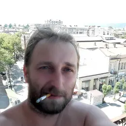 Виталий из Новочеркасска, мне 41, познакомлюсь для секса на одну ночь