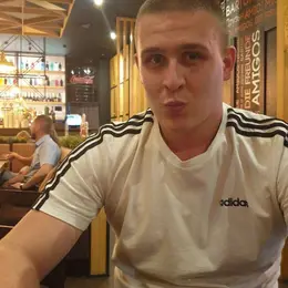 Kirill из Камышина, ищу на сайте секс на одну ночь