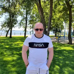 Я Дмитрий, 39, знакомлюсь для регулярного секса в Херсоне
