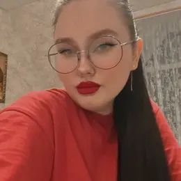 Я Алина, 21, знакомлюсь для виртуального секса в Екатеринбурге
