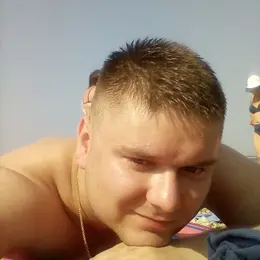 Денис из Луганска, ищу на сайте секс на одну ночь