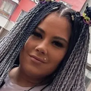 Марина из Франкфурта-на-майне, ищу на сайте общение