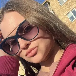 Марина из Киева, ищу на сайте общение