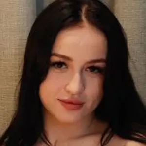 Я Вероніка, 18, знакомлюсь для приятного времяпровождения в Киеве