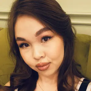 Алина из Алматы, мне 18, познакомлюсь без обязательств