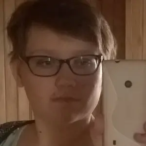 Полина из Пологов, мне 22, познакомлюсь без обязательств
