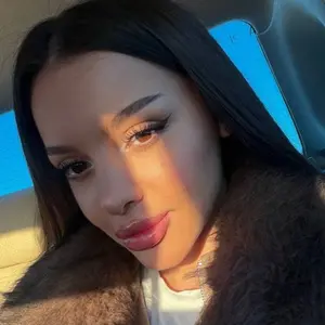 Adel из Киева, ищу на сайте общение