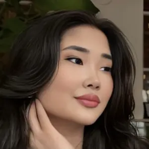 Aruzhan из Астаны, ищу на сайте общение