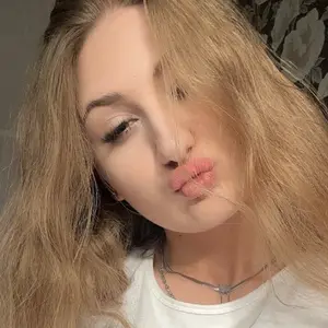 Я Настя, 22, из Гомеля, ищу знакомство для вирта