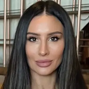 Alena из Дубая, мне 28, познакомлюсь на одну ночь