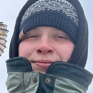 Я Иван, 20, из Москвы, ищу знакомство для постоянных отношений
