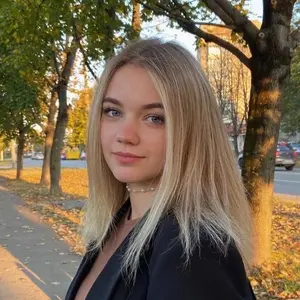 Я Катя, 19, из Николаева, ищу знакомство для общения