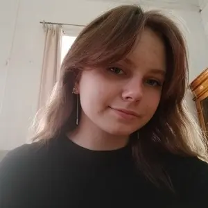 Виктория из Нижнего Новгорода, мне 18, познакомлюсь для регулярного секса