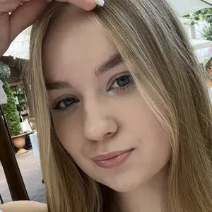 Алина из Ужгорода, ищу на сайте вирта