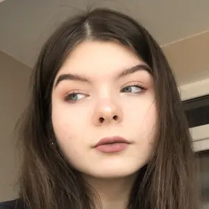 Полина из Кривого Рога, мне 25, познакомлюсь для вирта