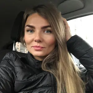Женщина ищет парня для секса в Санкт-Петербурге