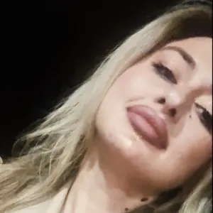 Adelina из Донецка, ищу на сайте постоянные отношения