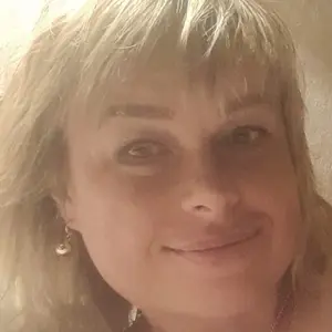 Лена из Киева, ищу на сайте постоянные отношения