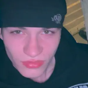 Nikita из Санкт-Петербурга, мне 22, познакомлюсь для открытые отношения