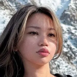 Я Arujan, 21, знакомлюсь для постоянных отношений в Таразе