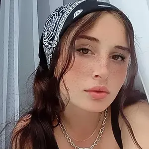 Я Marina, 21, из Смелы, ищу знакомство для постоянных отношений