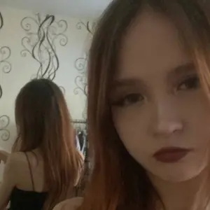 Я Ксения, 18, из Ульяновска, ищу знакомство для на одну ночь