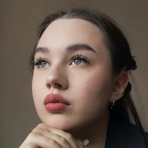 Екатерина из Лос-анджелеса, ищу на сайте общение