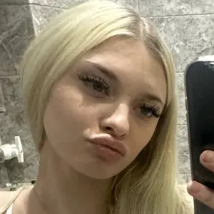Я Ульяна, 18, из Москвы, ищу знакомство для приятного времяпровождения