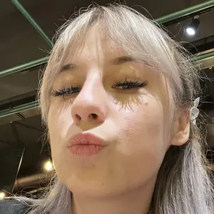 Алена из Амстердама, мне 20, познакомлюсь для вирта